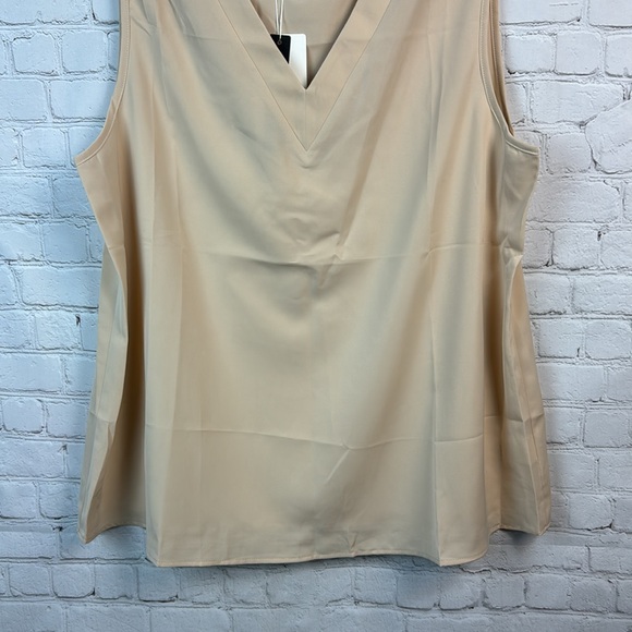 BloomChic Tan Pleated V Neck Tank Top Plus Size 1X - Picture 5 of 6